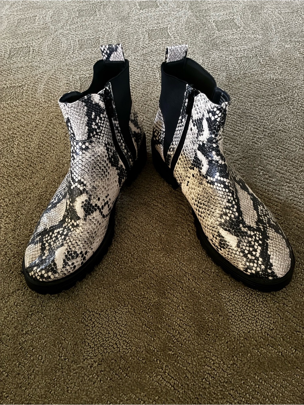 Snake Print Chelsea Boots - Black & White